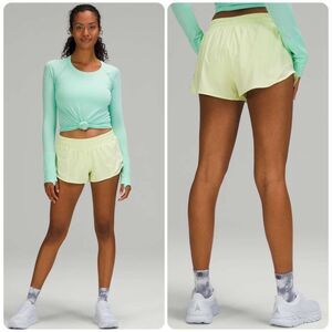 Lululemon Hotty Hot Low Rise Short 2.5" in Crispin Green | Size 2